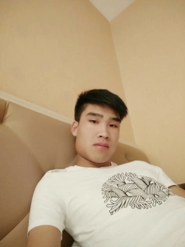 谁不曾孤单上路的第一张照片--河南父母相亲团